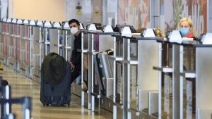 Названо количество украинцев, работающих в Польше