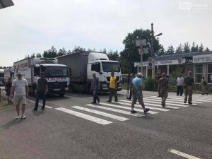 Проти призначення Вадима Ляха: у Слов’янську протестуючі перекривають трасу