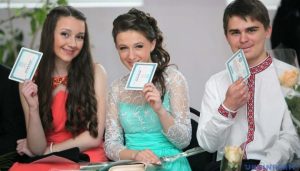 В Украине ввели электронные свидетельства о начальном образовании