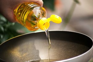 Растительное масло подорожает до 100 гривен