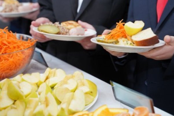 В Донецкой области продолжается работа над реформированием школьного питания