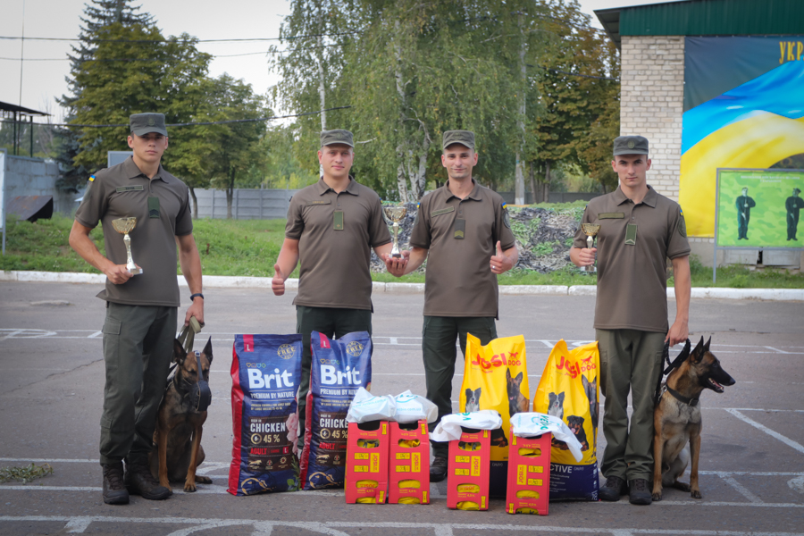Визначилися переможці змагань з багатоборства кінологів в Східному ОТО
