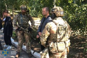 В Донецкой области СБУ разоблачила прокурора на получении взятки: требовал деньги с местного фермера за закрытие производства