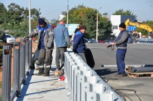 На каком этапе ремонт моста через Казенный Торец