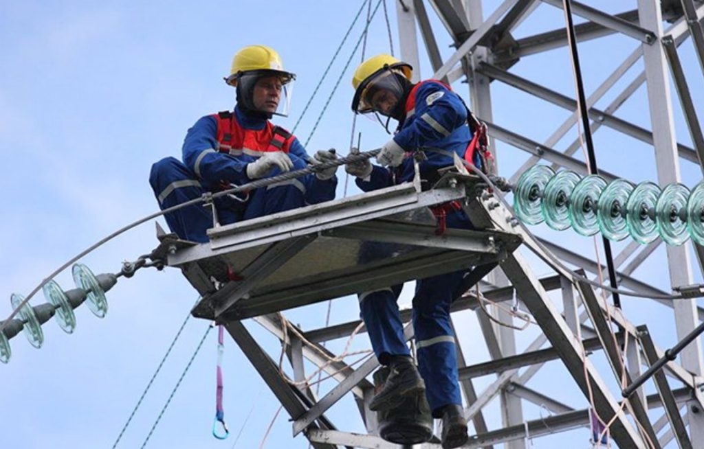 Из-за непогоды в Украине обесточены 32 населенных пункта, – ГСЧС Источник: https://censor.net/ru/n3289083