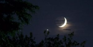 Лунная бессонница. Масштабное исследование подтвердило влияние Луны на сон