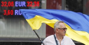 Деньги на осень. На что потратят $2,7 млрд от МВФ и что будет с курсом гривны