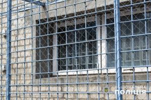 Поліція Лиману затримала грабіжника, який заволодів майном неповнолітньої мешканки міста