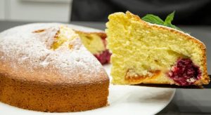 Пирог на молоке — равномерно выпекается, не опускается. Мягкий, в меру влажный и легкий в приготовлении