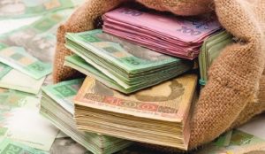 Средний размер зарплаты в Краматорском районе вырос более чем на тысячу гривень