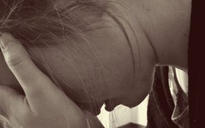 Две недели спала сидя, привязанная к батарее: жуткие подробности похищения дочери депутата из Полтавы