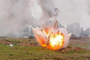 Земли Донбасса, пострадавших от взрывов, могут стать непригодными для сельского хозяйства. Ученые рассказали, что с этим делать