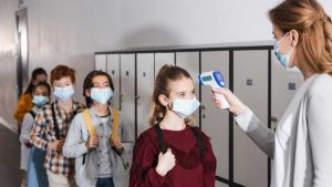 Не можем повторять те же ошибки, – ВОЗ просит не закрывать школы на фоне пандемии