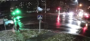 В Славянске на Артема ЗИЛ наехал на пешехода