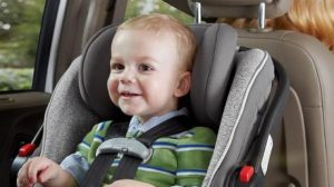 Перевозка детей без автокресла: названы суммы штрафов