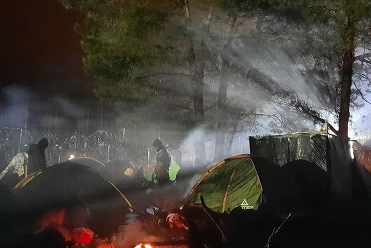 Шантаж мигрантами: Лукашенко идет на новое обострение с ЕС. Как реагирует Брюссель и при чем здесь Путин