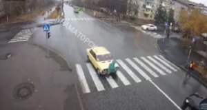 Появилось видео жуткого ДТП в Краматорске, в результате которого пострадала 15-летняя девушка