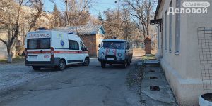 Ковидное отделение в Славянске работает на пределе: аварийная электросеть и 600 грн. зарплаты…