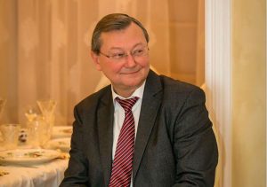 Минздрав Украины уволил с должности ректора Донецкого медуниверситета Петра Кондратенко