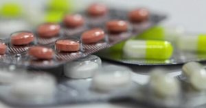 В Украине начинают испытание таблеток против COVID-19: что известно