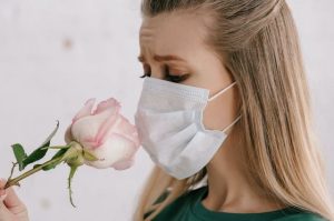 Как восстановить обоняние после коронавируса