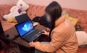 Две девушки и парень открыли в Краматорске студию по производству порнографии