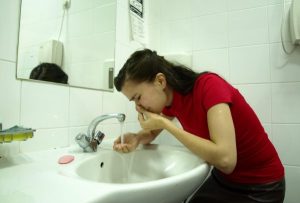 Почему в Славянске воняет вода из-под крана: комментарий Вадима Ляха