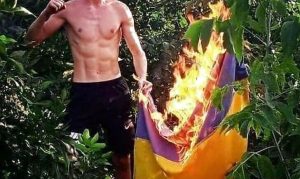 Підлітка з Маріуполя засудили за наругу над державним прапором