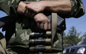 На Донбассе боевик-рецидивист “под кайфом” пытался пересечь линию столкновения