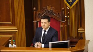 Свежий рейтинг президента возглавляет Зеленский, антирейтинг – Порошенко