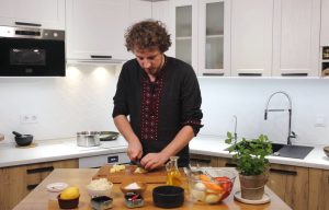 Как приготовить вкусный и наваристый постный борщ. Простой рецепт и лучшие советы от Евгения Клопотенко