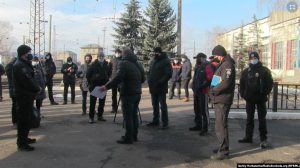 Железнодорожники вызвали полицию, чтобы не вакцинироваться. Можно их заставить?