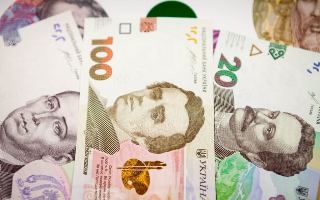 Какие изменения ждут украинцев с 1 января: рост зарплат, пенсий, нововведения для ФЛП