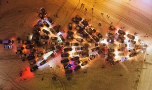 В Краматорске автомобилисты организовали рождественскую автоелку