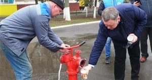 На Донетчине назвали несколько причин неприятного запаха воды из-под крана