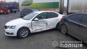 Погибший пешеход и тройное ДТП в Славянске: полицейские расследуют обстоятельства дорожных аварий