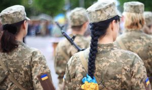 Объяснение Минобороны Украины по военному учету женщин: о военных сборах, беременных и т.д.