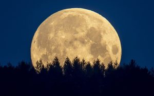 Китай объявил космическую пятилетку: в планах — высадка человека на Луну и доставка почвы с Марса