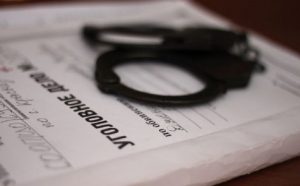 Кража у покойного – еще одному бывшему полицейскому сообщено о подозрении