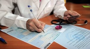 В каких случаях будут выдавать бумажные больничные, – объяснение Минздрава