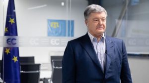 Порошенко изберут меру пресечения в день приезда, – ГБР