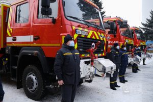 Спасатели Донбасса получили новое снаряжение и спецтехнику