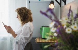 Эксперты объяснили, почему женщины не должны носить одежду своего мужчины