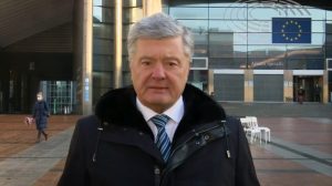Сегодня Порошенко должен вернуться в Украину