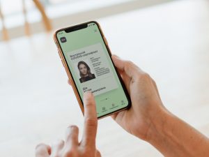 В Украине сократят срок действия “зеленых” COVID-сертификатов