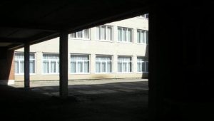 В Славянске в школьную столовую ночью проникли бывшие ученики