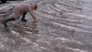 Куда звонить в Славянске, если не посыпают улицы