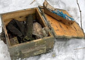 Вблизи Славянска полиция вместе с СБУ обнаружила хранение боеприпасов