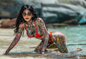 С 4 января в ЕС запретили цветные татуировки