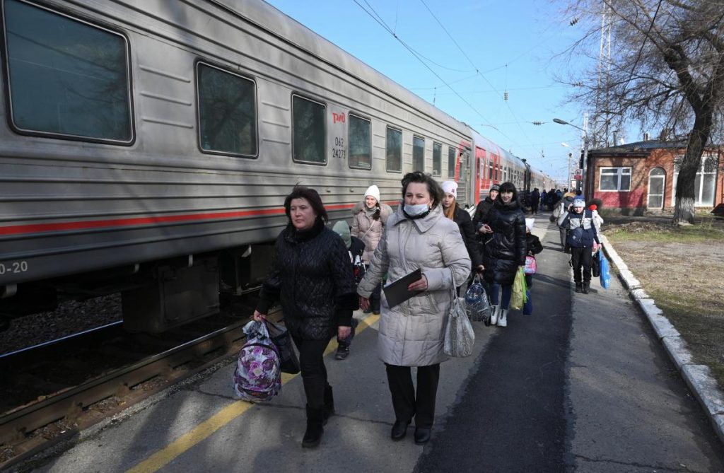 На Донбассе начали массово грабить квартиры эвакуированных людей – Геращенко